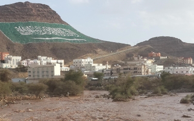 اين تقع ظهران الجنوب ؟